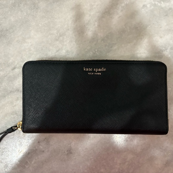 Kate Spade - Picture 1 of 3